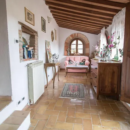 בית נופש Poggio Velluto By Interhome