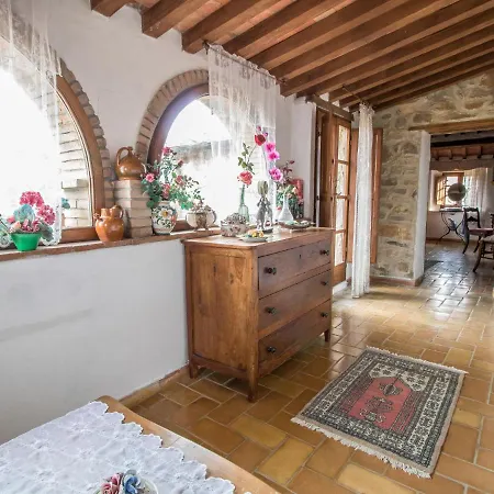 בית נופש Poggio Velluto By Interhome
